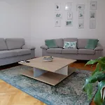 Arena Apartment With 3 Bedrooms In The City Center