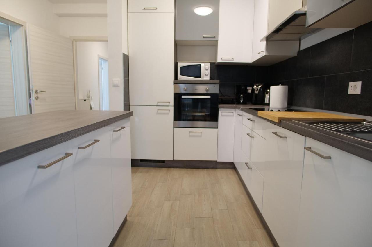 Arena With 3 Bedrooms In The Center *